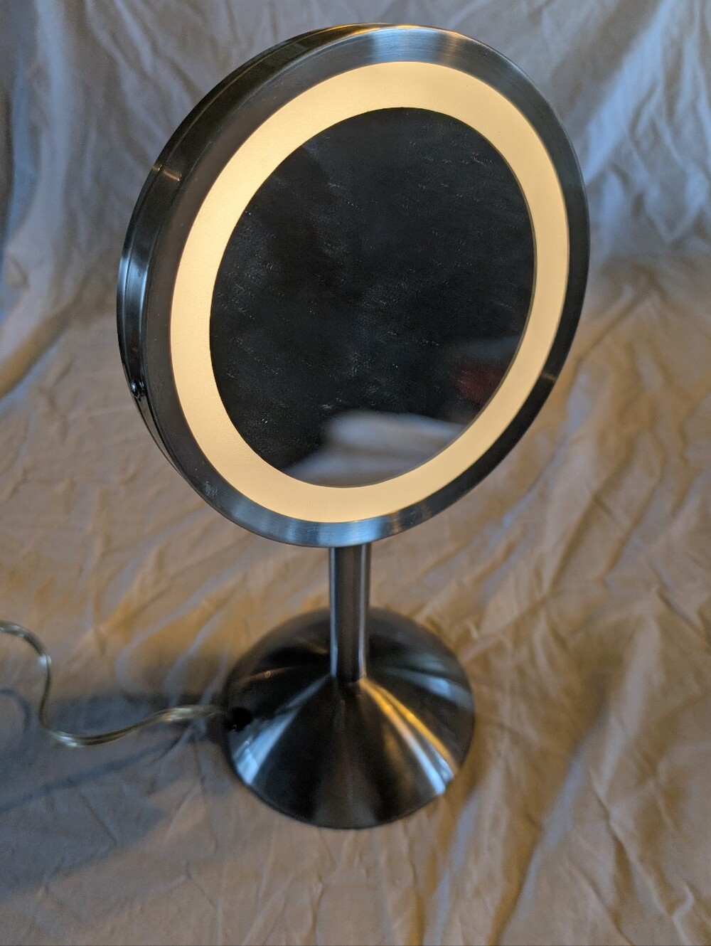 2/60$ Vintage Black and Silver LED Vanity Mirror